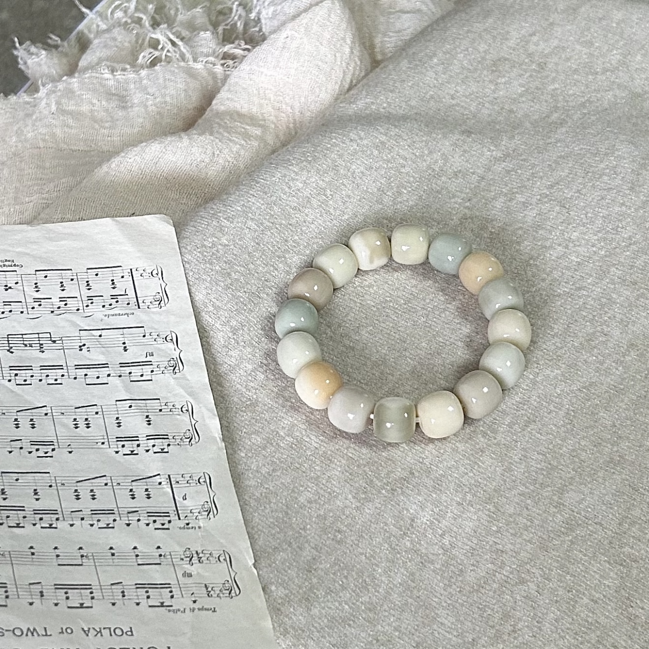 Decorative Bodhi beads bracelet milk